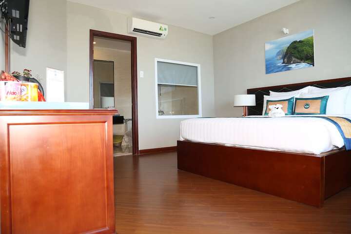 Room 30 of 99