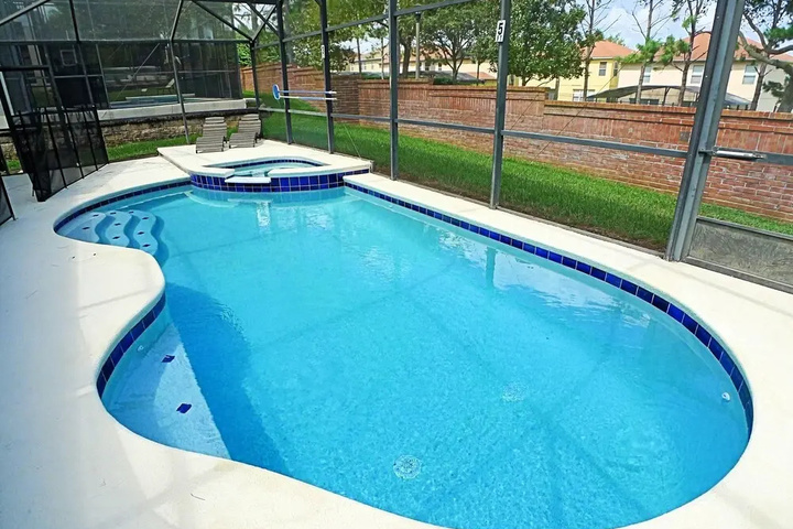 Pool 10 of 17