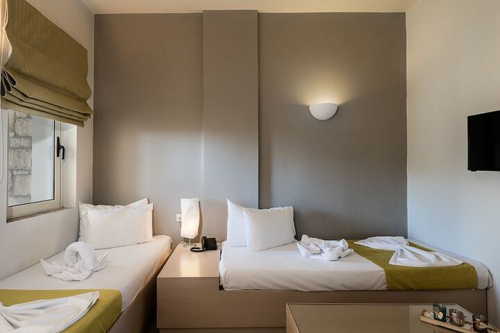 Room 63 of 340