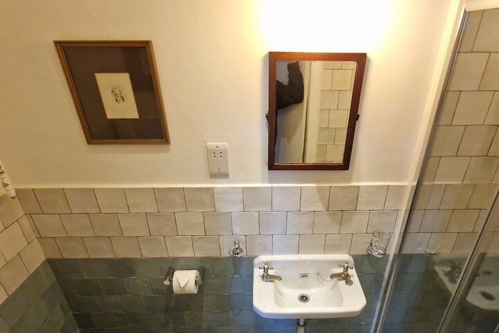 Room 11 of 47