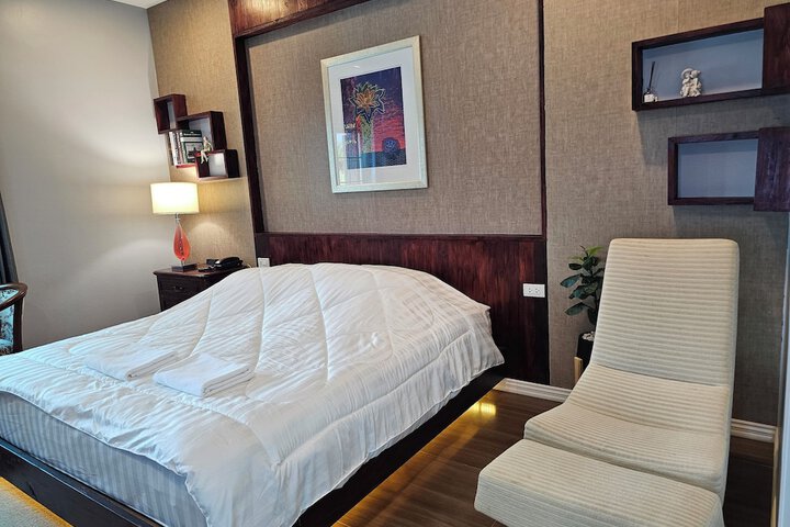 Room 4 of 40