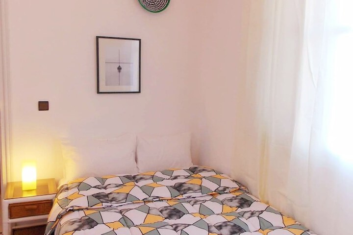 Room 6 of 39