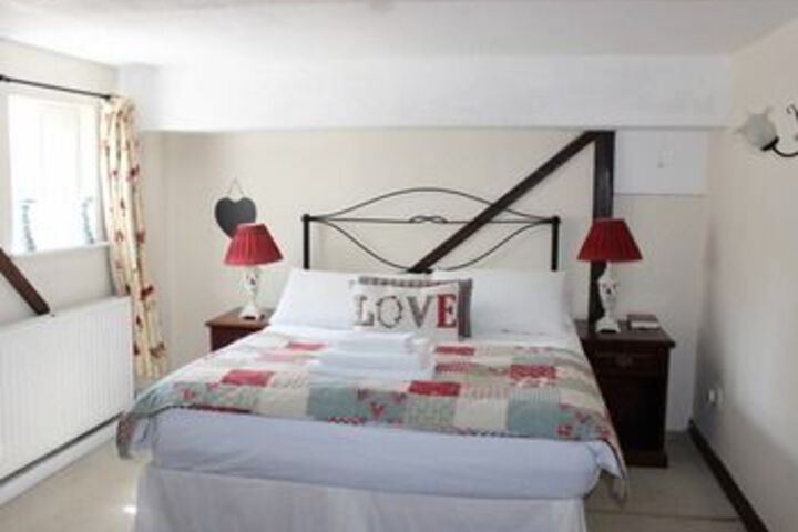 Room 10 of 37