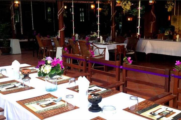 Dining Photos