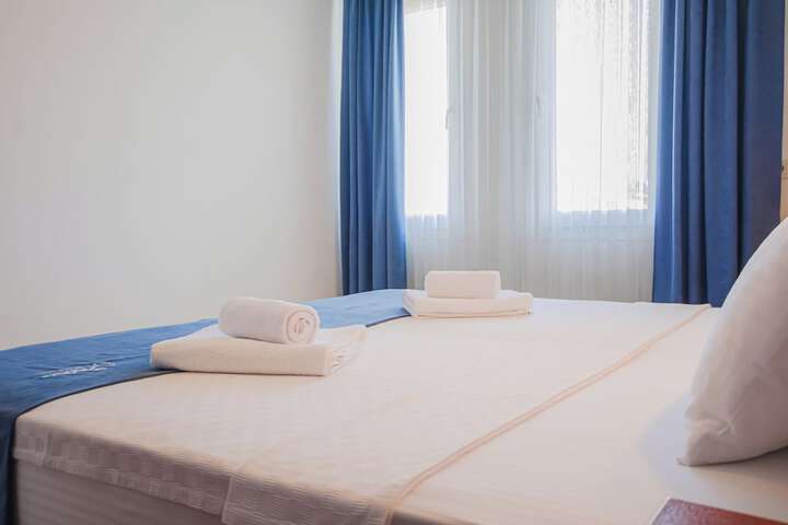 Room 2 of 15