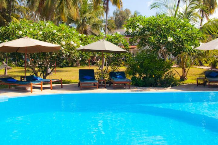 Hotel with Pool