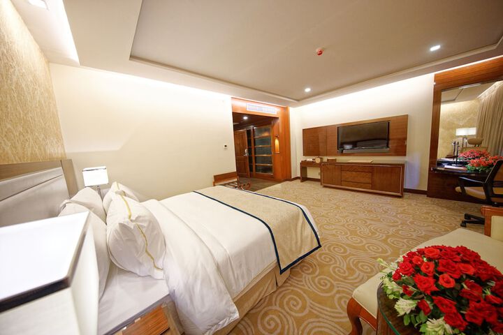 Room 8 of 70