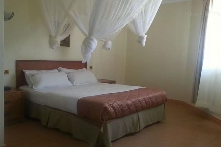 Room 10 of 39
