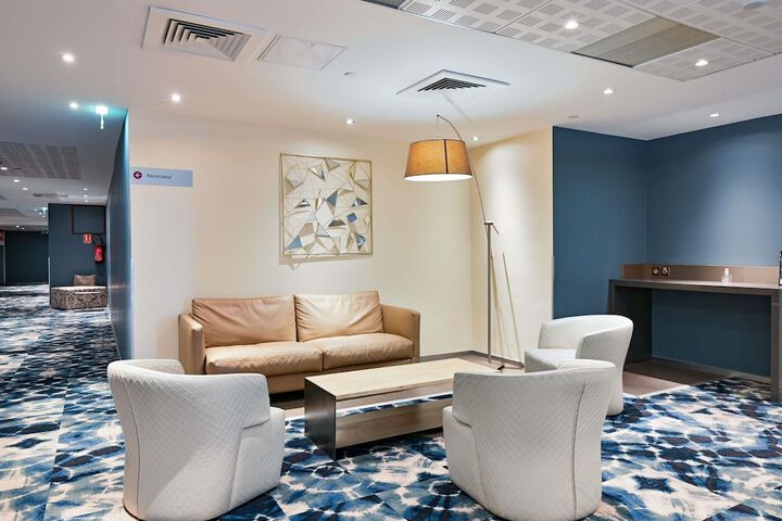 Business Center 186 of 209