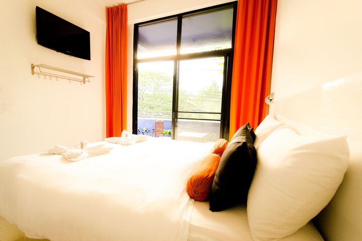 Room 5 of 44