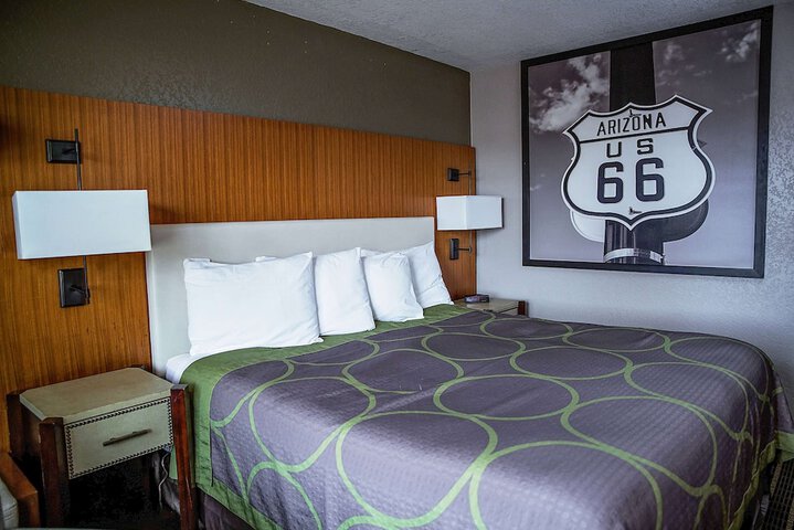 Room 15 of 36