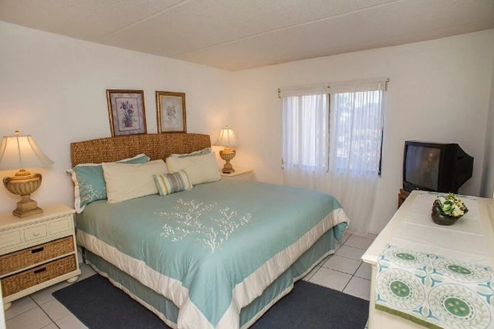Room 4 of 13