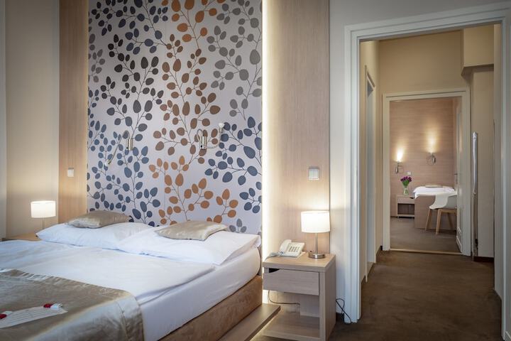 Room 17 of 70