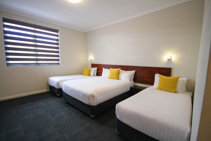 Room 9 of 40