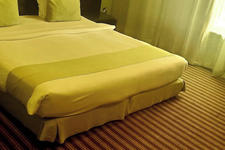 Room 21 of 74