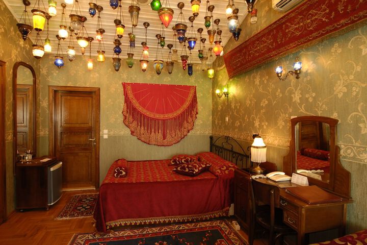 Room 10 of 54