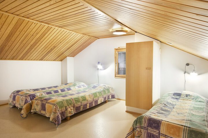 Room 15 of 115
