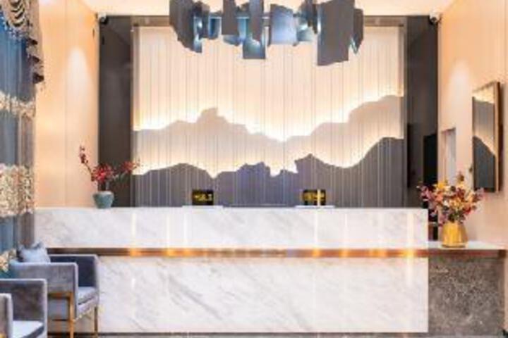 Longfeng Hotel