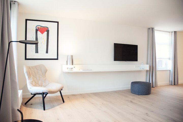 Room 18 of 38