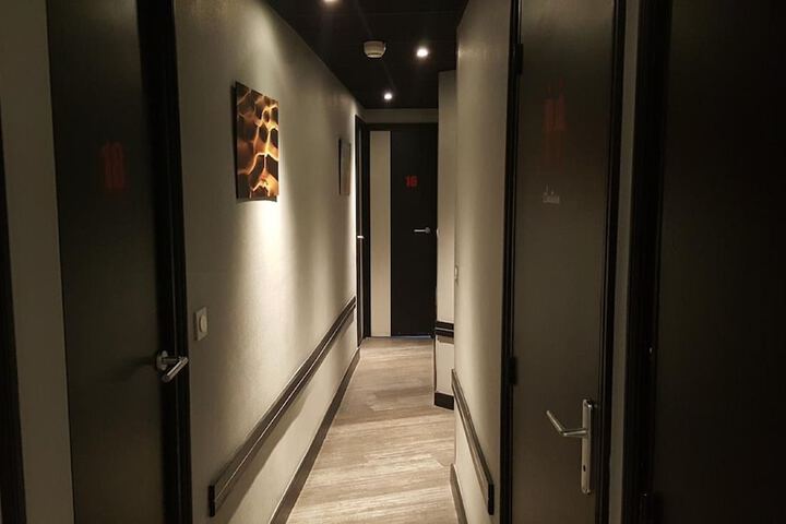 Ballroom/Hall 33 of 35
