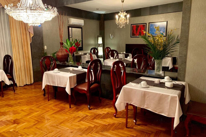 Dining 54 of 178