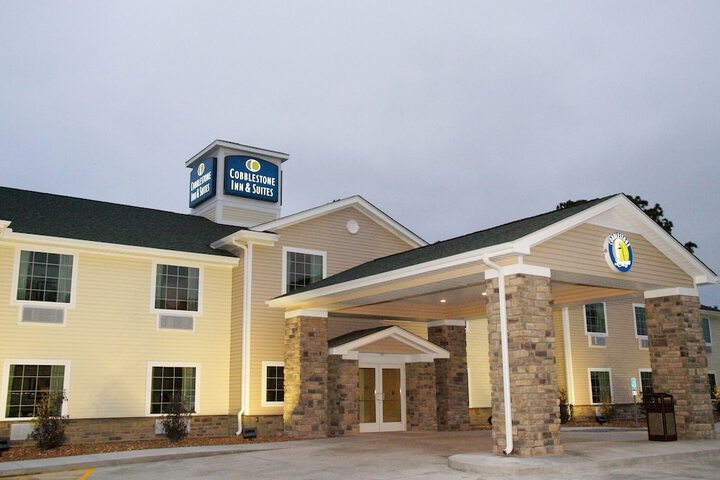Cobblestone Inn &  Suites - Vinton in Vinton, LA