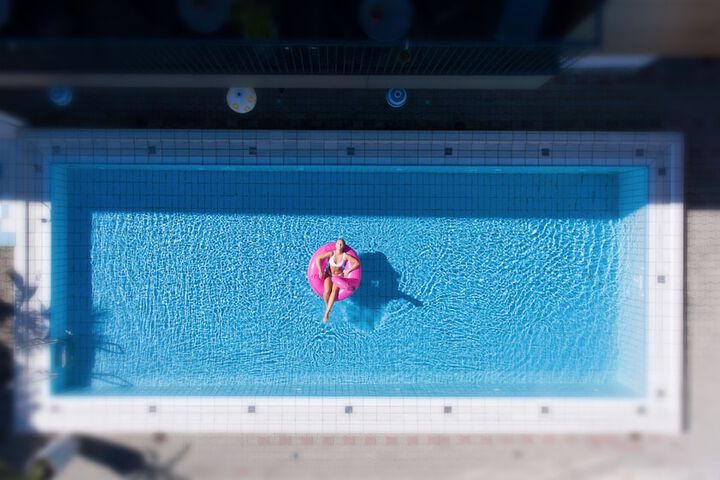 Pool 44 of 75