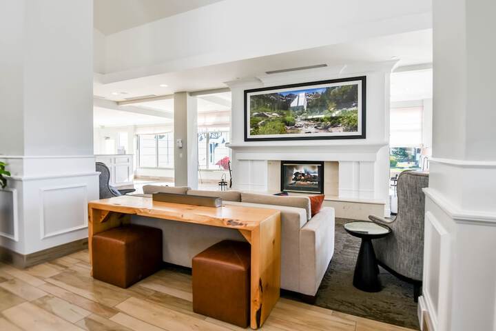 Hotel Interior 13 of 98