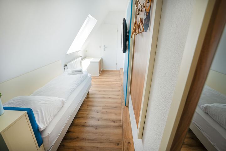 Room 4 of 21