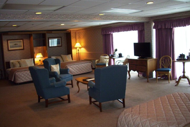 Room 6 of 65