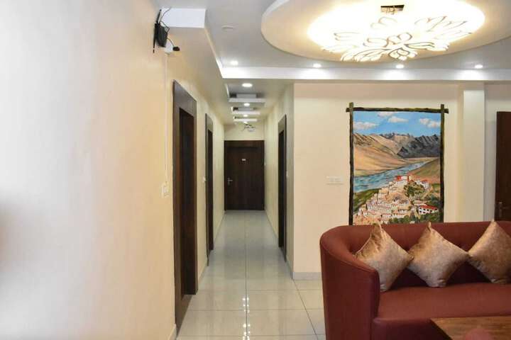 Room 25 of 95