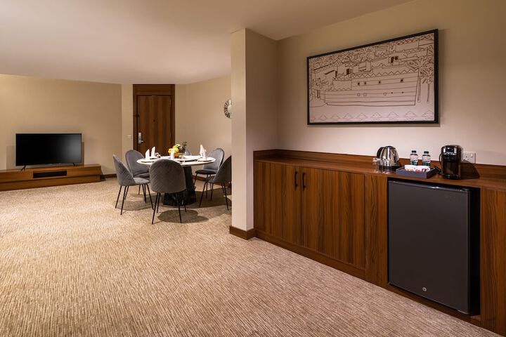 Room 10 of 50