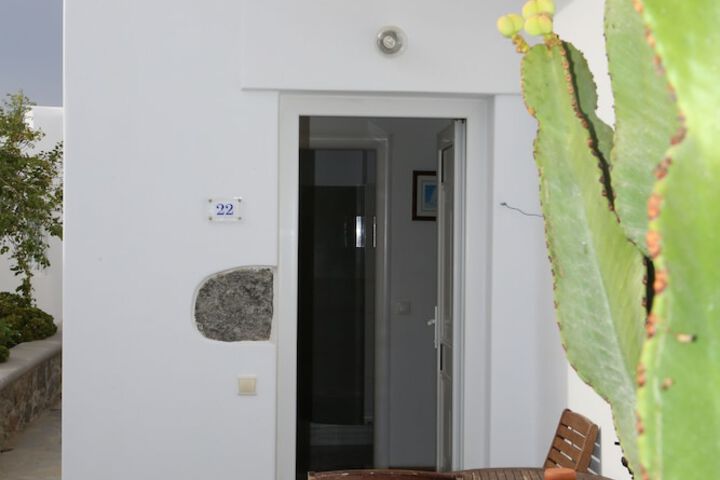 Hotel 178 of 187