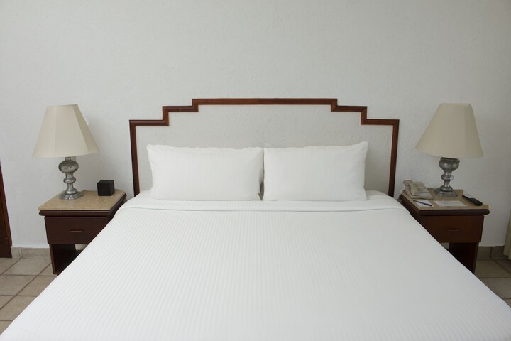 Room 8 of 52