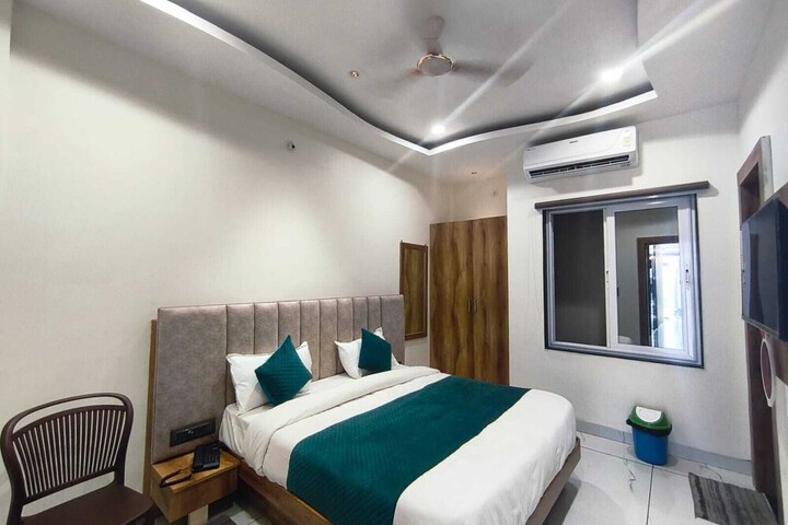 Room 20 of 32
