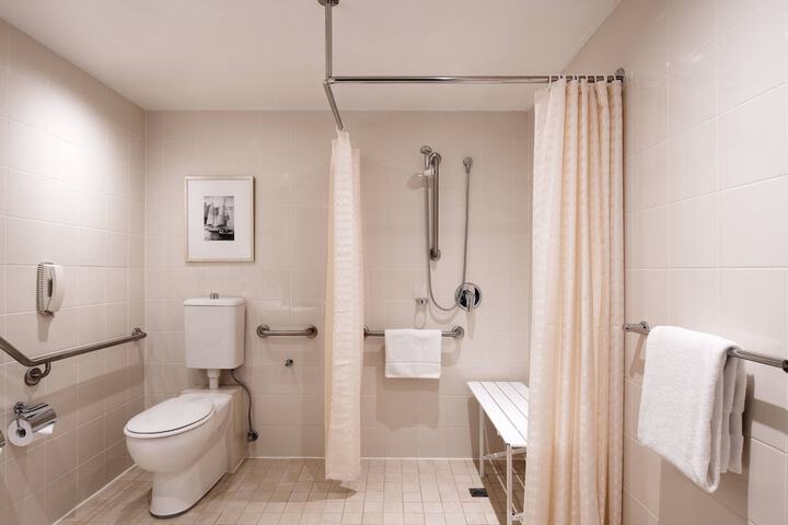 Room 40 of 124
