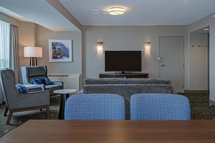 Room 33 of 103