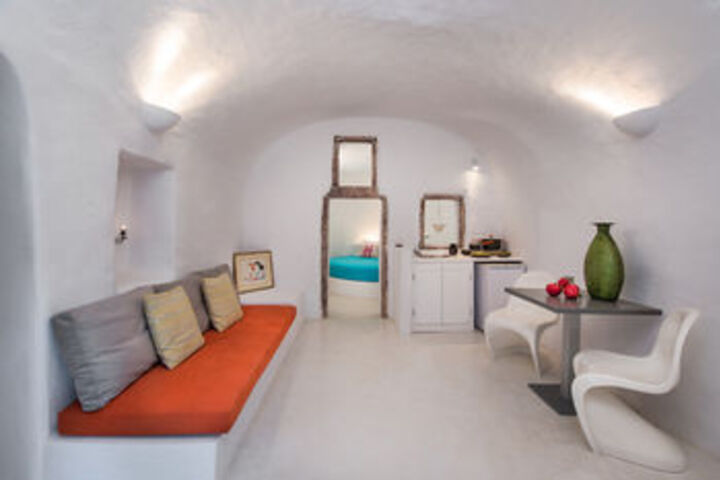 Room 13 of 22