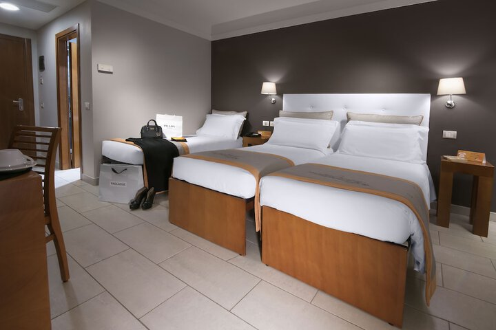 Room 15 of 41