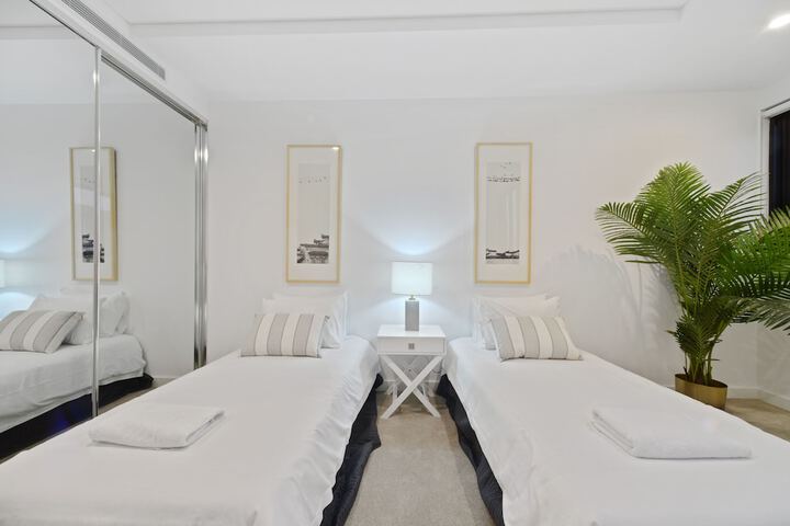HomeHotel New and Comfort 3 Bedrooms