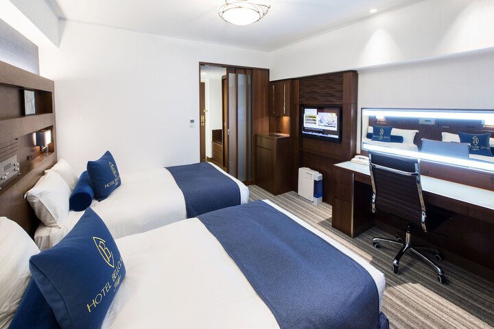 Room 5 of 15