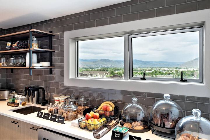 Breakfast/Coffee Service 58 of 78