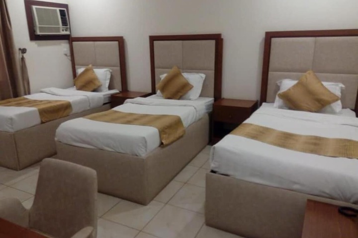 Room 14 of 25
