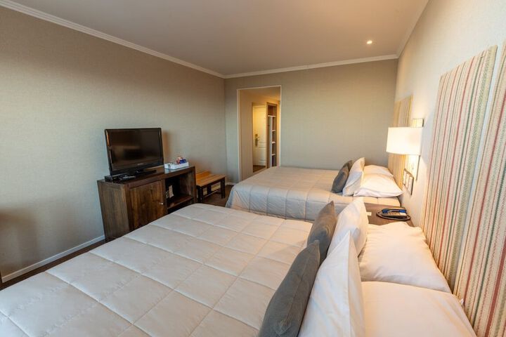 Room 9 of 50