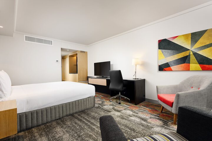 Room 12 of 104