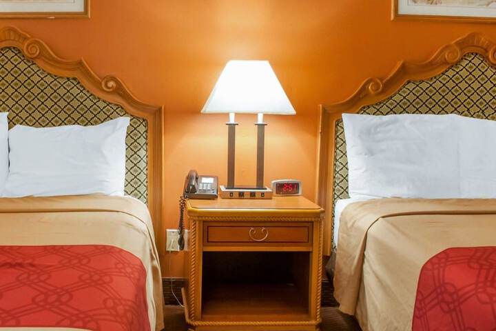 Room 17 of 22