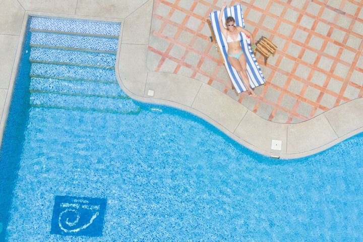 Pool 90 of 170