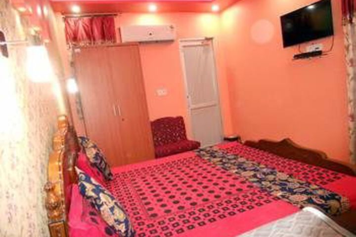 Room 14 of 46
