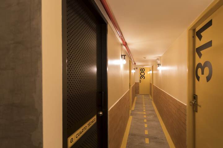Ballroom/Hall 24 of 35