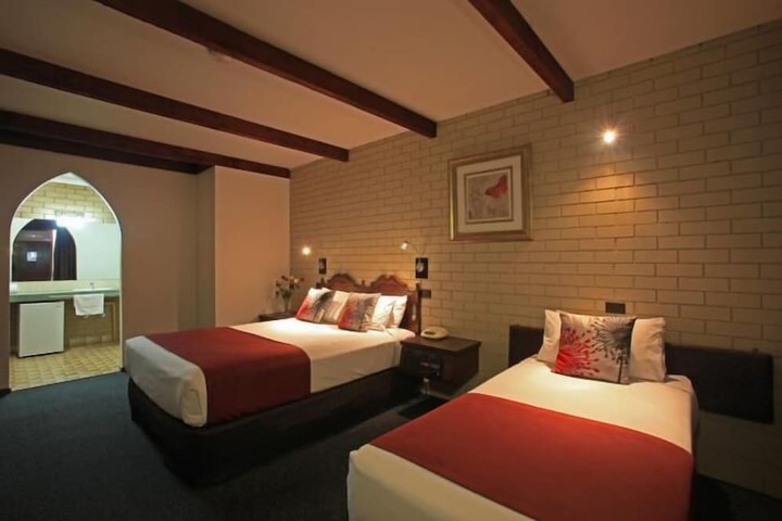 Room 7 of 43